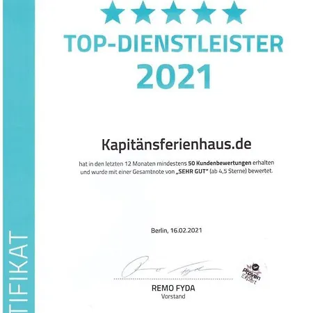 Reetferienhaus - Hafen Schaprode