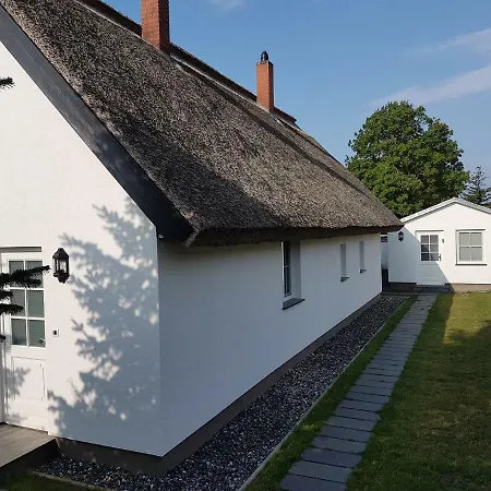 Reetferienhaus - Hafen Schaprode