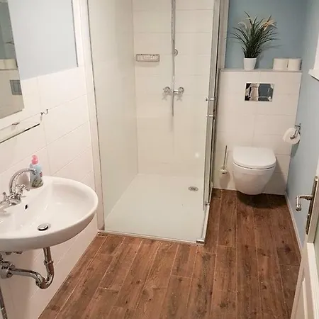 Apartment Reetferienhaus - Hafen Schaprode
